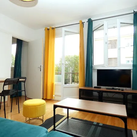 Lm86 , Centre , Balcon , Au Calme דירה